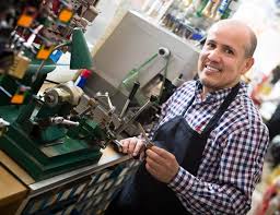 Chave Quebrada Dentro da Fechadura em Recife: 5 Dicas Simples carlos silva chaveiro 1